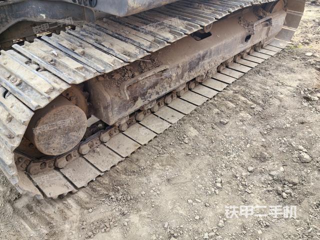 單側(cè)履帶整體（整機(jī)外觀(guān)）