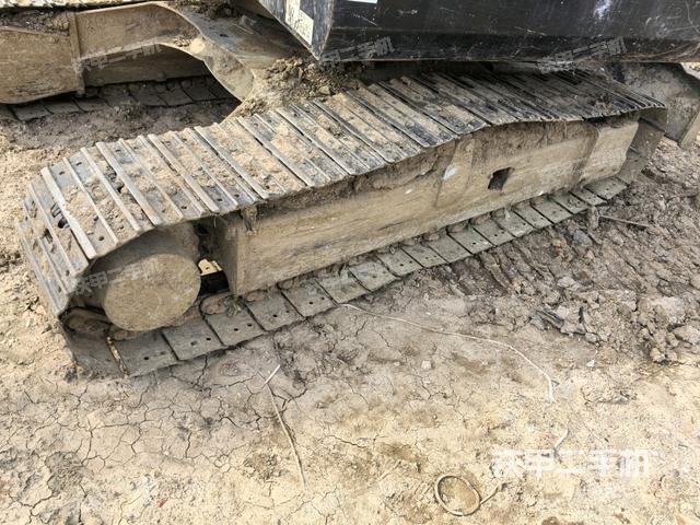 右側(cè)履帶整體?（行走機(jī)構(gòu)）