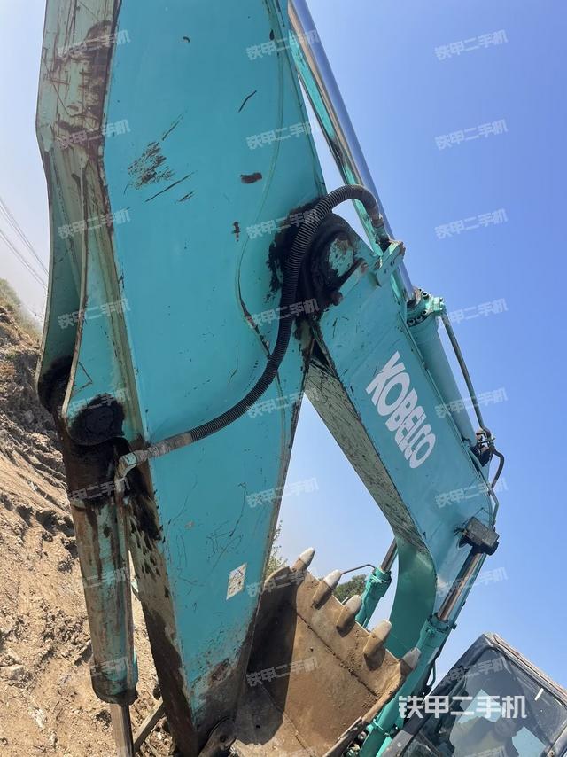 小臂整體左后（工作和回轉裝置）