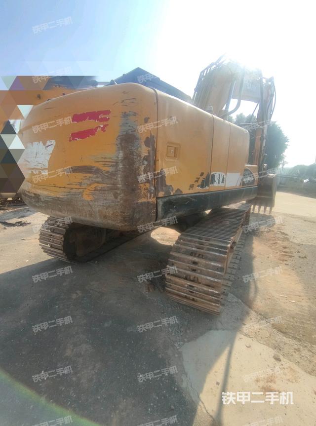 整機右后45°(整機外觀) 整機右后45°(整機外觀)