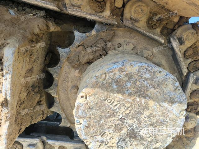 右驅(qū)動輪（行走機(jī)構(gòu)）