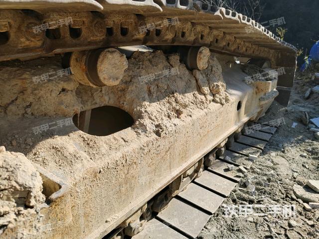 右側(cè)行走馬達(dá)蓋板(行走機(jī)構(gòu)) 右側(cè)行走馬達(dá)蓋板(行走機(jī)構(gòu))