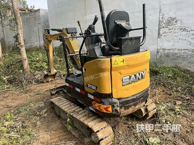 駕駛室整體(整機外觀) 駕駛室整體(整機外觀)