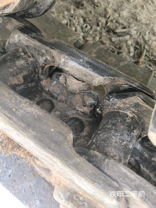 右側(cè)行走馬達(dá)蓋板（行走機(jī)構(gòu)）