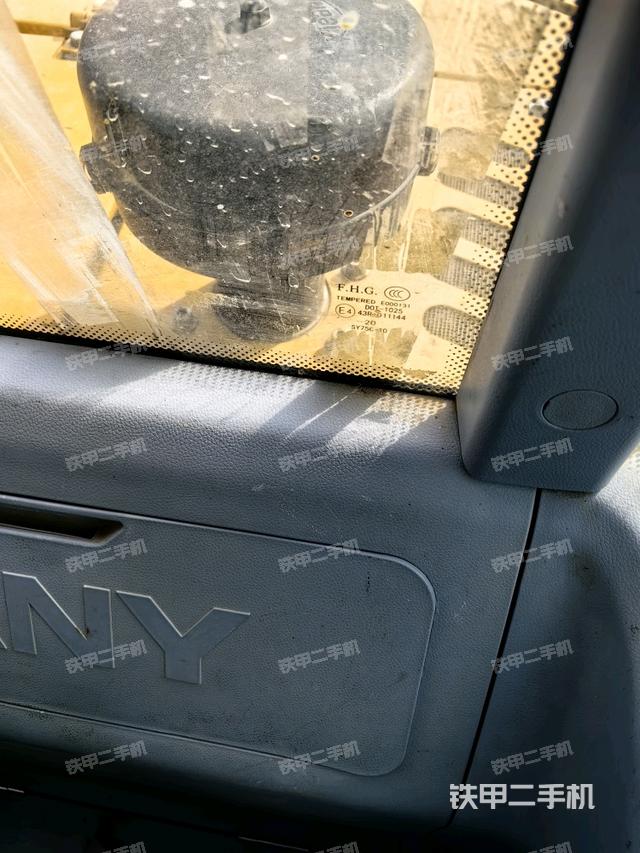 后窗玻璃角標(biāo)（駕駛室部分）