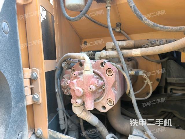 液壓泵斜45?左（大件艙室）