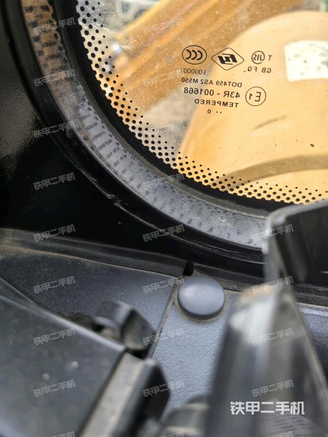 后窗玻璃角標(biāo)（駕駛室部分）