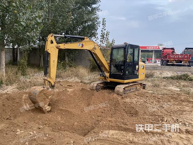 駕駛室整體(整機(jī)外觀) 駕駛室整體(整機(jī)外觀)
