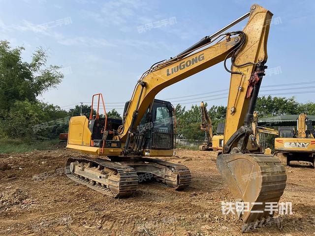 右前45(整機(jī)外觀) 右前45(整機(jī)外觀)