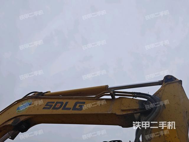 大臂整體?右側(cè)（工作和回轉(zhuǎn)裝置）