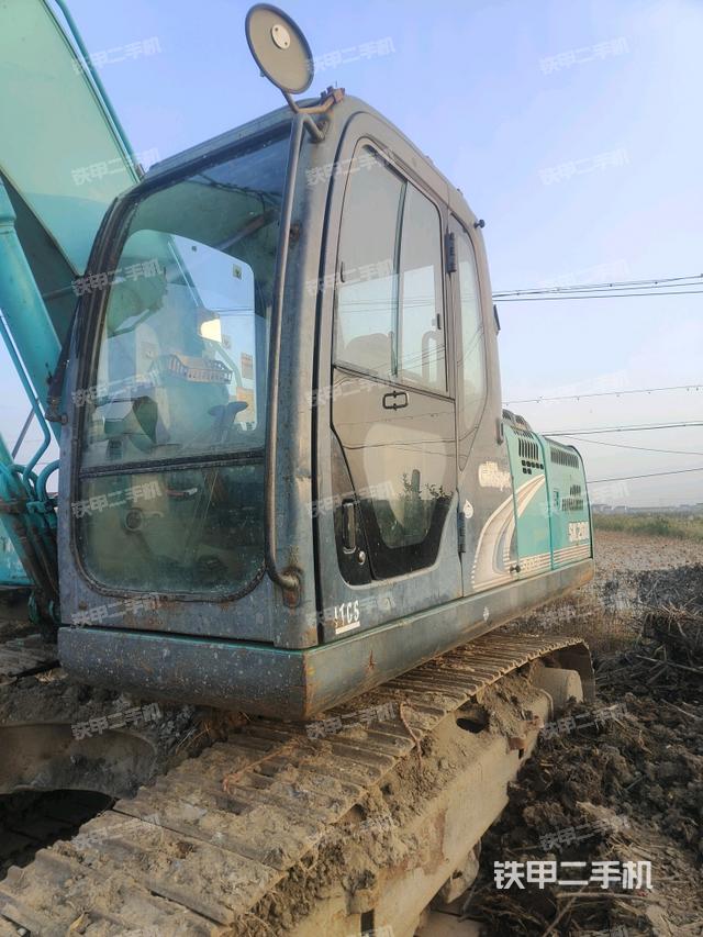 駕駛室左前45度（駕駛室部分）