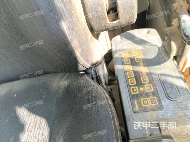 后窗玻璃角標(biāo)（駕駛室部分）