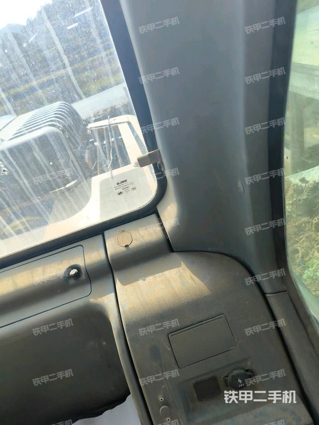 座椅后部（駕駛室部分）