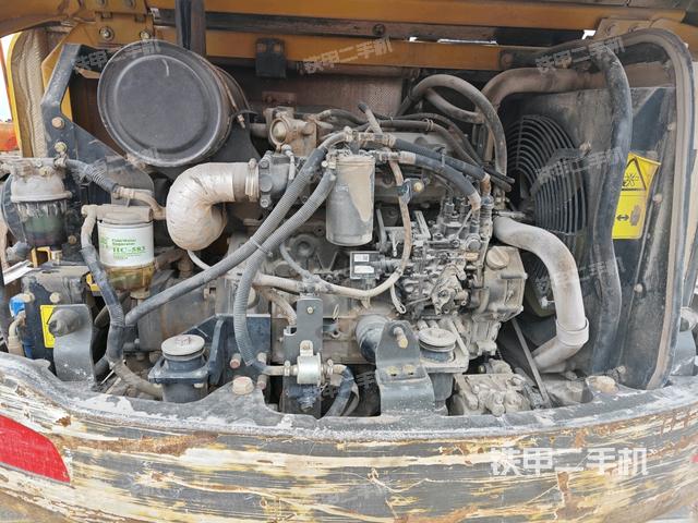 發(fā)動(dòng)機(jī)室（上車部件）