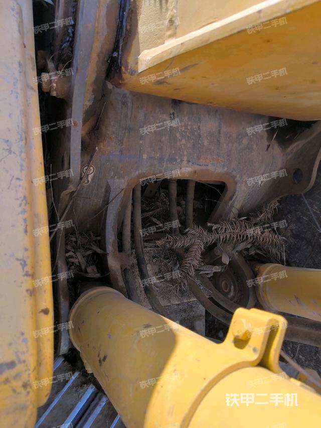 大臂背部俯視（工作和回轉(zhuǎn)裝置）