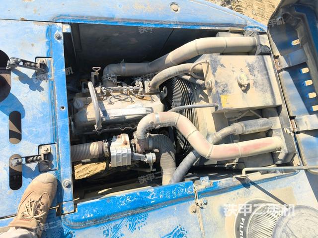 回轉(zhuǎn)馬達(dá)（上車部件）