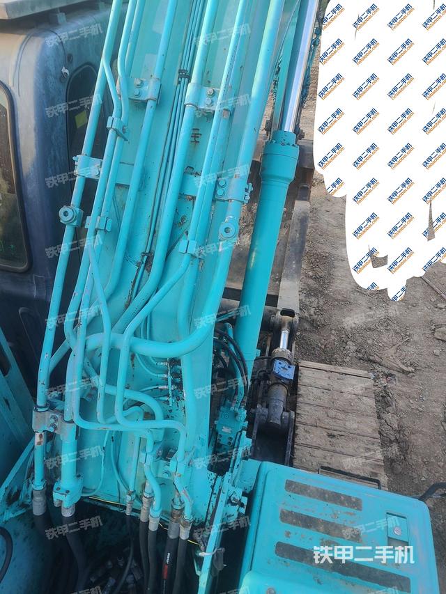 大臂背部俯視（工作和回轉(zhuǎn)裝置）