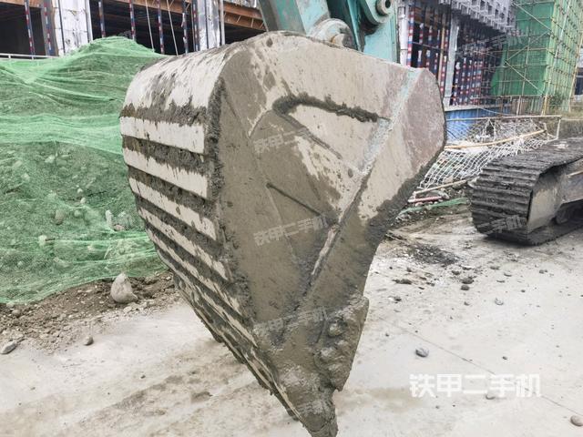 鏟斗45度(工作和回轉(zhuǎn)裝置) 鏟斗45度(工作和回轉(zhuǎn)裝置)