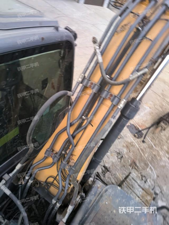 小臂整體左后（工作和回轉裝置）