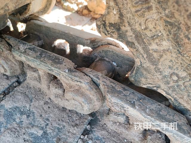 左側(cè)行走馬達蓋板（行走機構(gòu)）