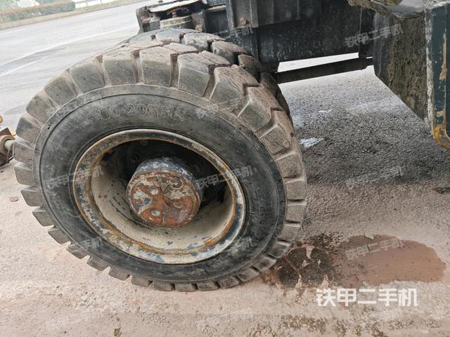 右導(dǎo)向輪(行走機(jī)構(gòu)) 右導(dǎo)向輪(行走機(jī)構(gòu))