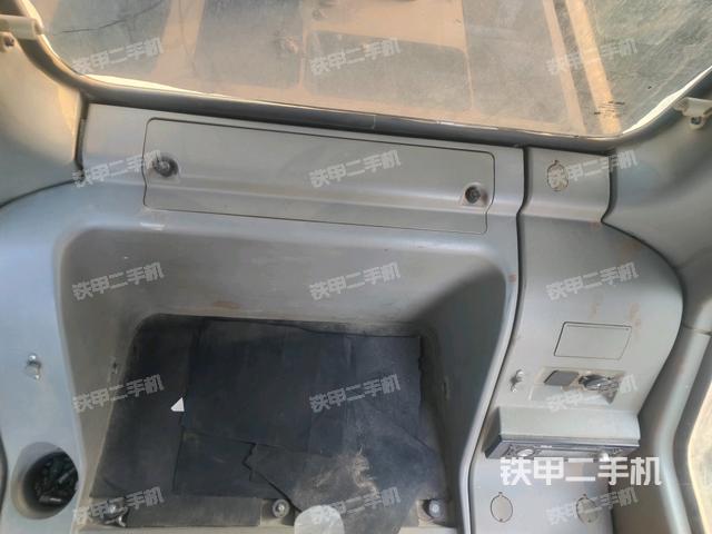 座椅后部（駕駛室部分）