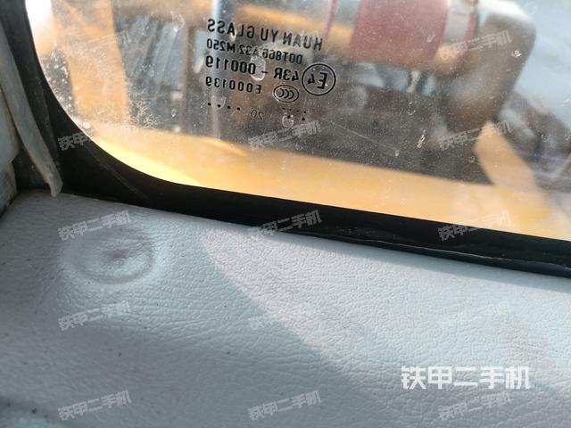 后窗玻璃角標(biāo)(駕駛室部分) 后窗玻璃角標(biāo)(駕駛室部分)