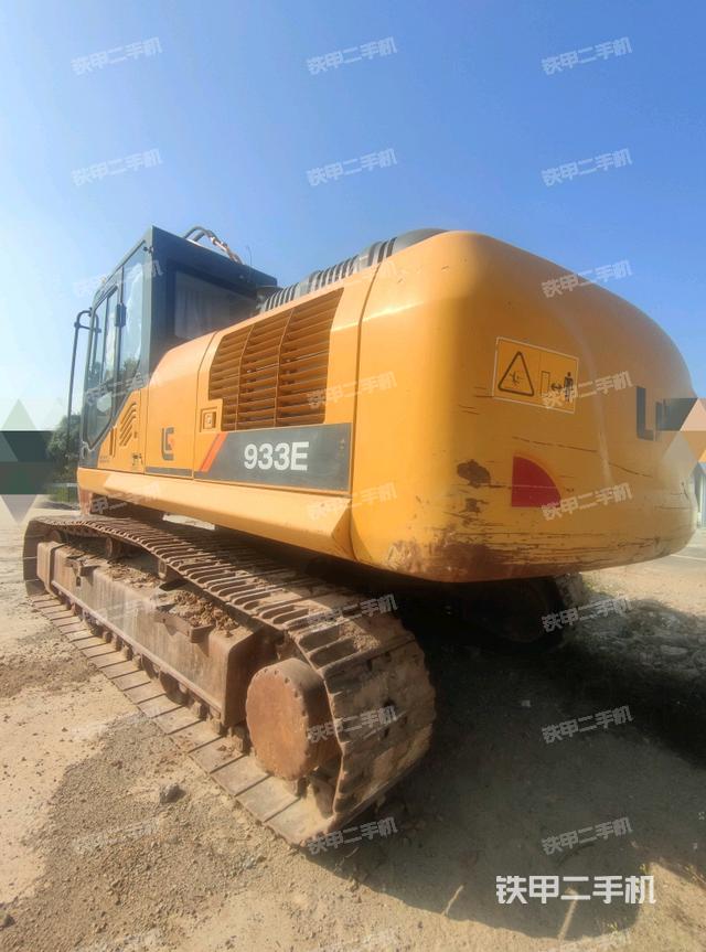 整機(jī)右后45°(整機(jī)外觀) 整機(jī)右后45°(整機(jī)外觀)