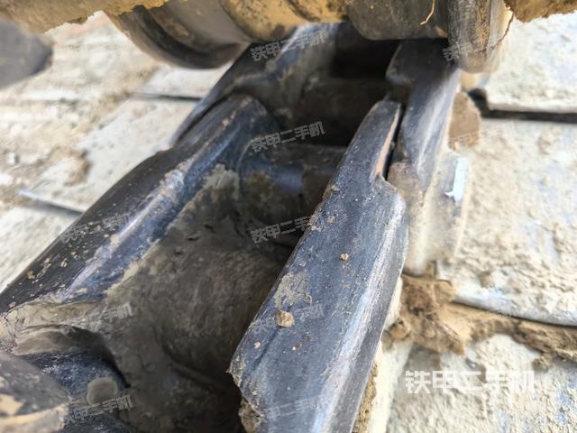 左側(cè)行走馬達(dá)蓋板（行走機(jī)構(gòu)）