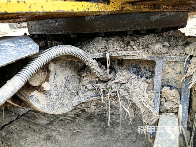 大臂根部?斜（工作和回轉(zhuǎn)裝置）