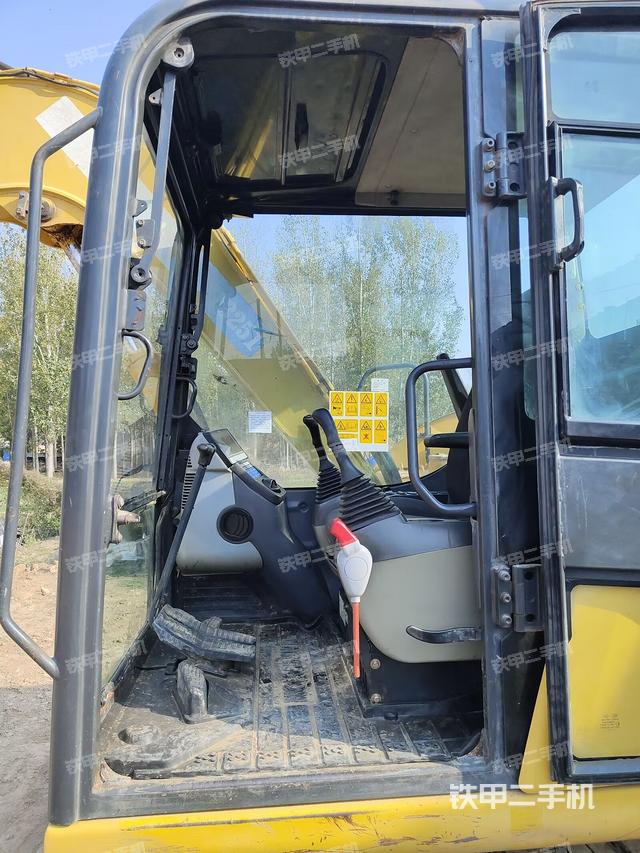 駕駛室頂部（整機(jī)外觀）