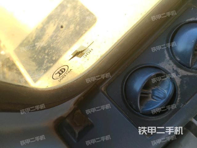 座椅左側(cè)控制臺/音響/含左手柄（駕駛室部分）