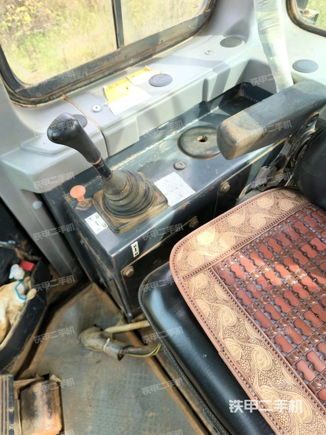 駕駛室外頂部全景（推土機駕駛室）