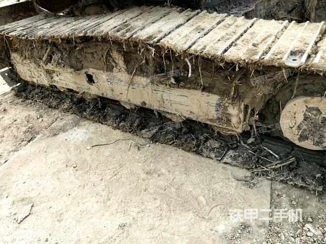 右側(cè)履帶整體?（行走機構(gòu)）