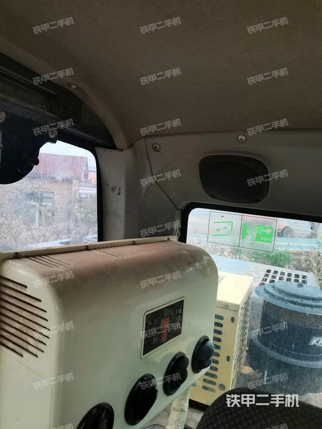 頂棚整體(駕駛室部分) 頂棚整體(駕駛室部分)