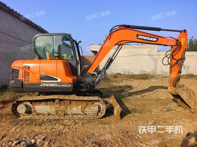 整機右后45°(整機外觀) 整機右后45°(整機外觀)