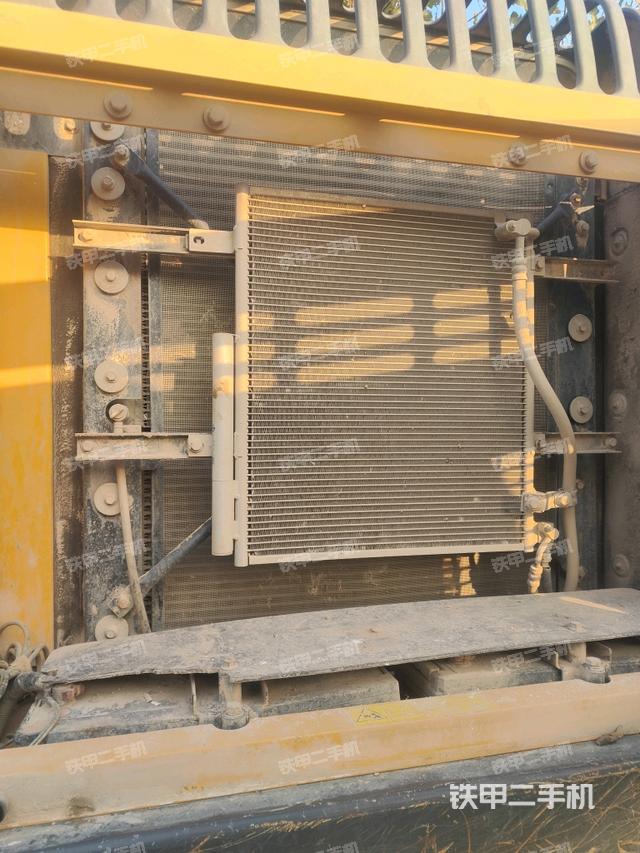 散熱器正面（大件艙室）