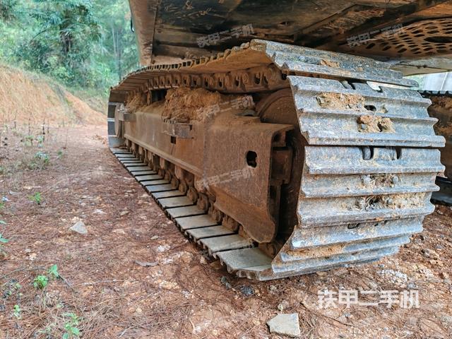 左側(cè)履帶整體?（行走機構(gòu)）