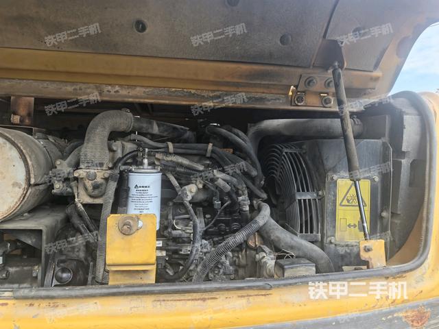 發(fā)動(dòng)機(jī)室（上車部件）