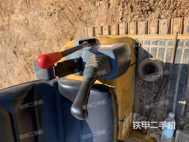 駕駛室頂部（整機(jī)外觀）