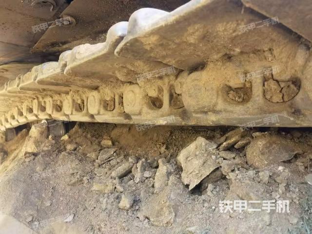 單側(cè)履帶整體（整機(jī)外觀）