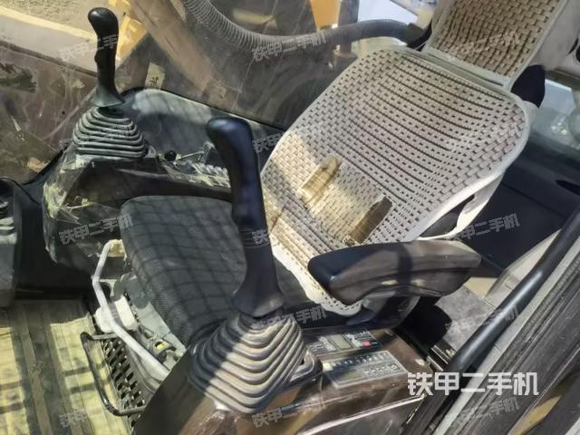 駕駛室整體（整機(jī)外觀）