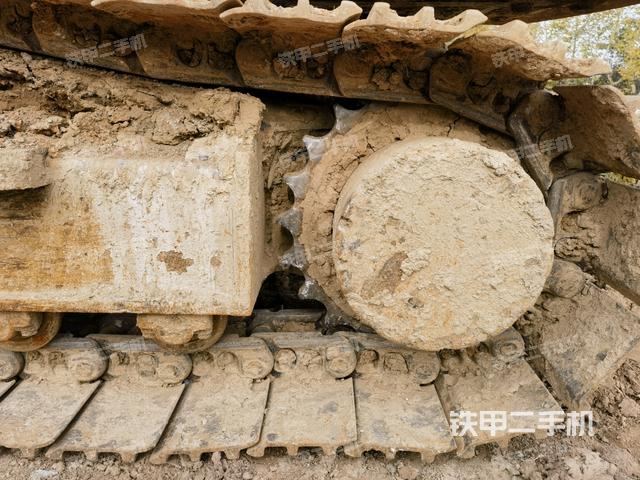 右驅(qū)動(dòng)輪（行走機(jī)構(gòu)）