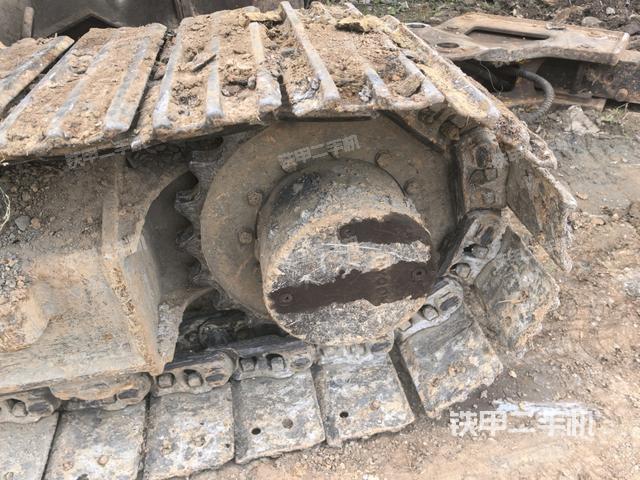 右驅(qū)動(dòng)輪（行走機(jī)構(gòu)）