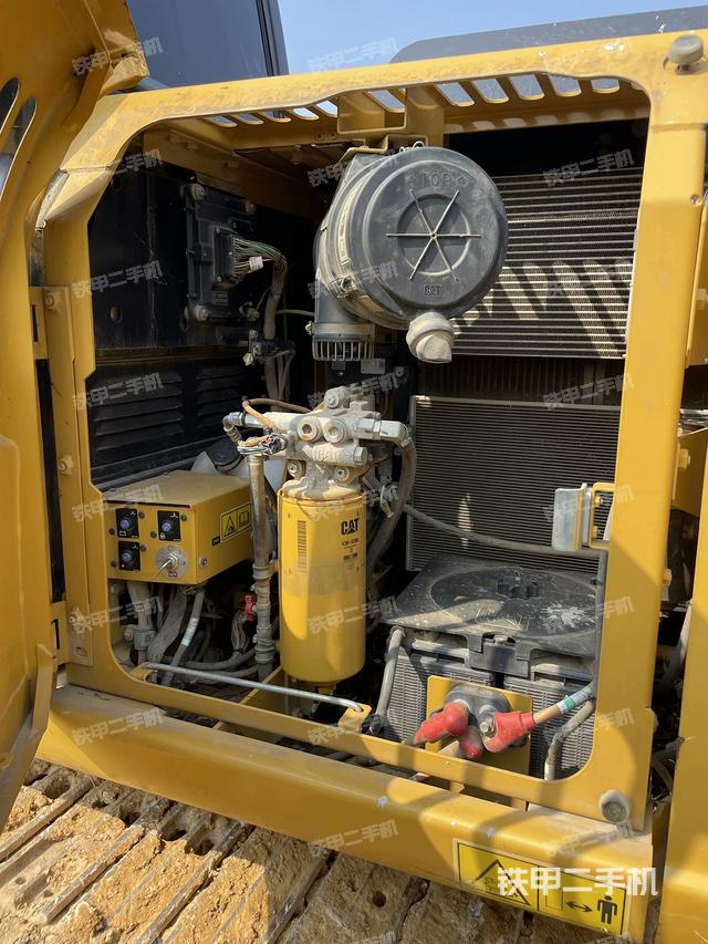 液壓泵斜45?左(大件艙室) 液壓泵斜45?左(大件艙室)