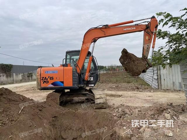 整機(jī)右后45°(整機(jī)外觀) 整機(jī)右后45°(整機(jī)外觀)