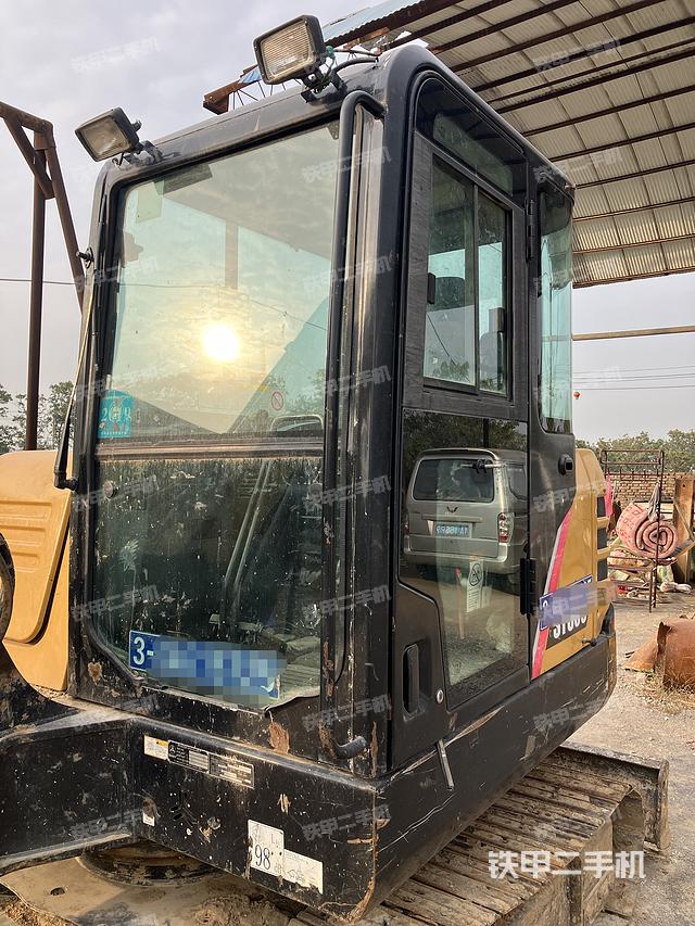 駕駛室整體（整機(jī)外觀）