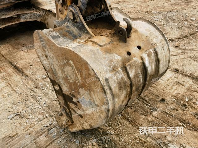 鏟斗45度(工作和回轉(zhuǎn)裝置) 鏟斗45度(工作和回轉(zhuǎn)裝置)