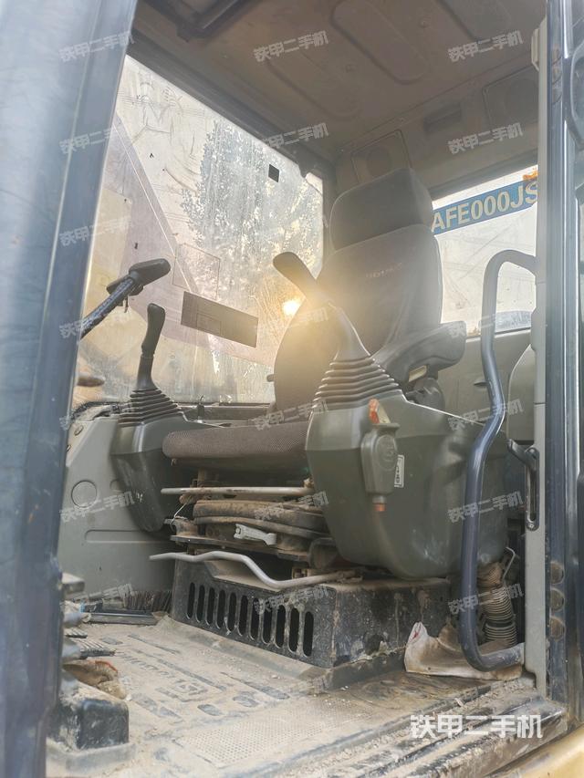 駕駛室正側（駕駛室部分）