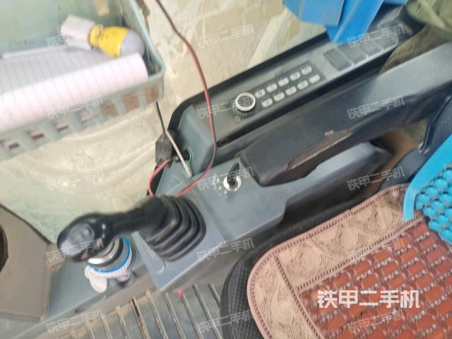 右側(cè)玻璃角標(biāo)（駕駛室部分）